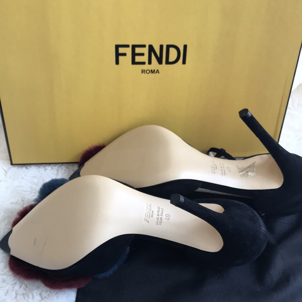 Fendi Brand New! Luxurious Dyed Fox Fur Black Suede High Heel Ladies Shoe.Beauty - Picture 5 of 11